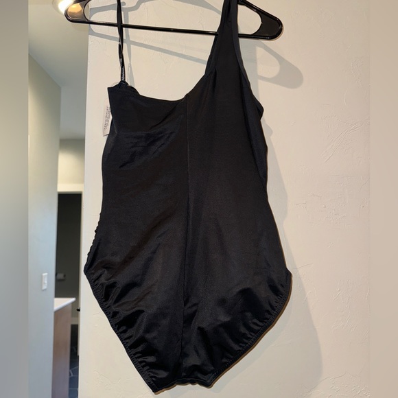 Miraclesuit One Piece Swimsuit - Picture 4 of 6